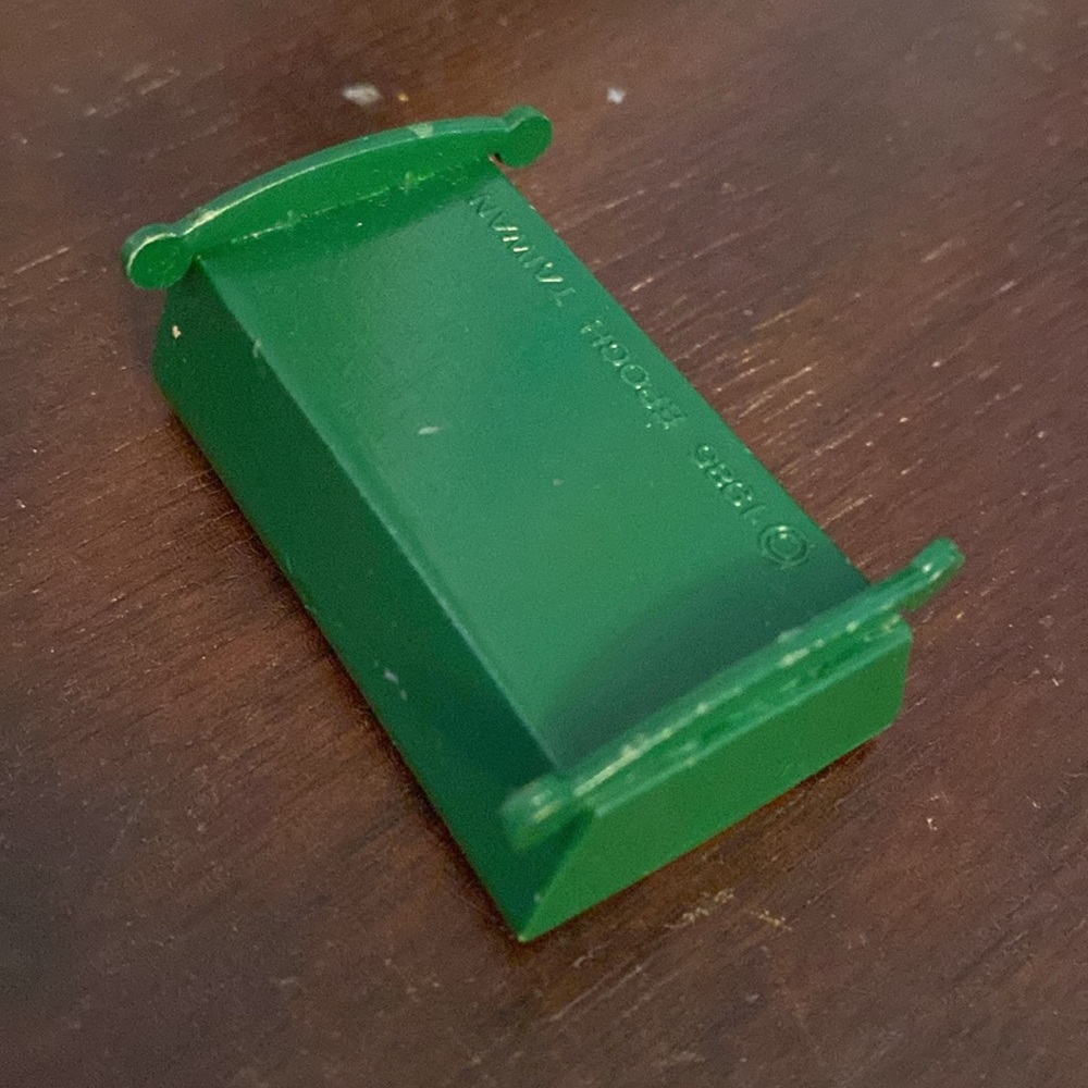 1985 SYLVANIAN FAMILIES EPOCH PLASTIC GREEN ROCKING Crib CRADLE Calico Critters - Picture 4 of 6